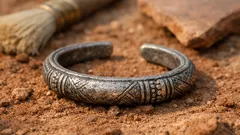 Il bracciale d’argento che riscrive l’Età del Bronzo in Europa occidentale